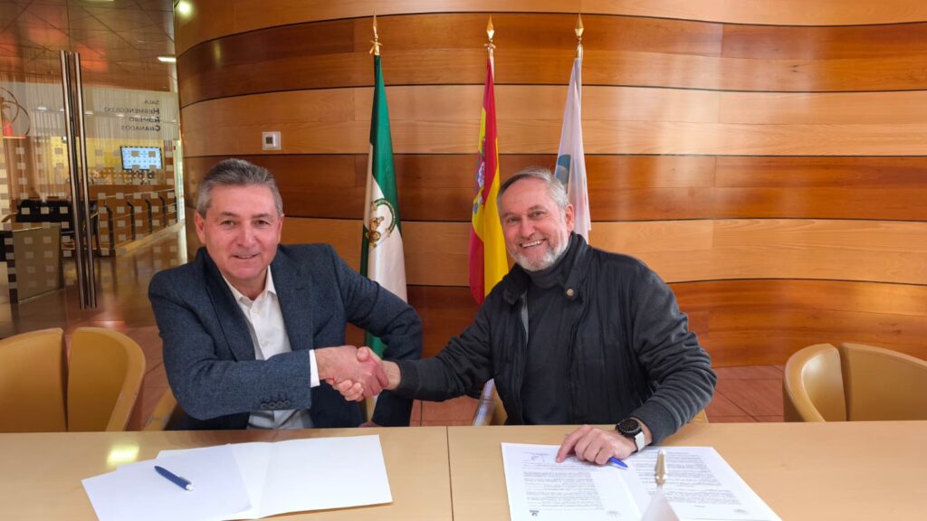 Firma de acuerda fundación con Herogra Group